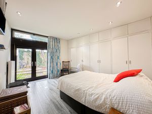 Photo 27- click for photo gallery